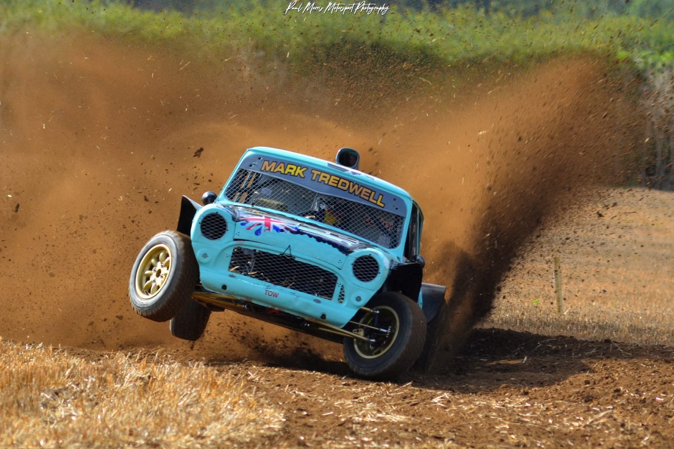 Amazing Autocross action in a Mini